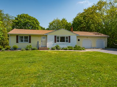 27 Sunset Ave