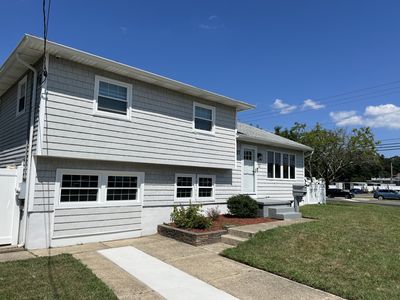 17 W Laurel Dr