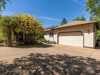 16038 Meadowbrook Ct