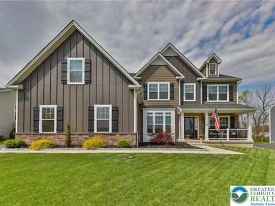 912 Fairway Dr