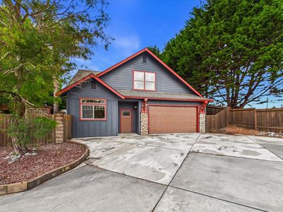 2300 Crann Ln