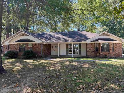 Property at 108 Woodshire Dr, Crossett, AR