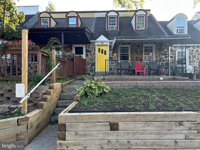 Property at 898 Woodlawn Ave, Phoenixville, PA