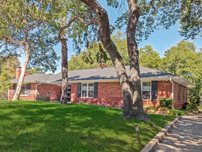 447 W Colorado Blvd
