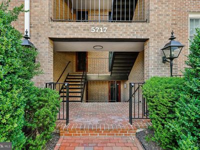 5717 Brewer House Cir APT 202