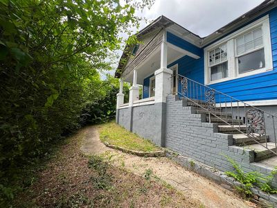 979 Edgewood Ave