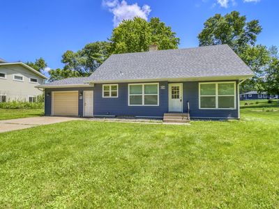 607 Maplewood Dr SE