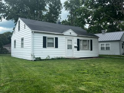 1353 Fairlawn Dr
