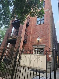 2113 W Gladys Ave #2S