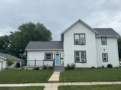 739 Elizabeth STREET