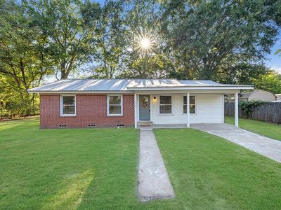Property at 106 Pecan St, Linden, TX