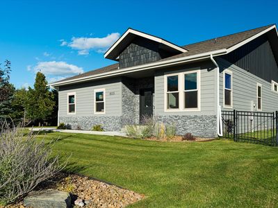 805 Broken Choker Ln