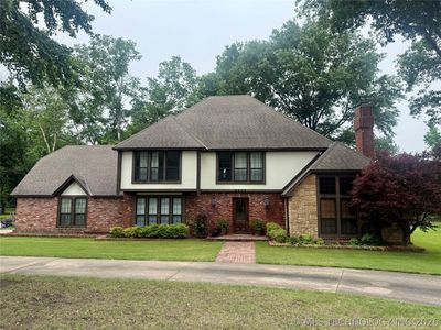 5909 Rolling Oaks Dr