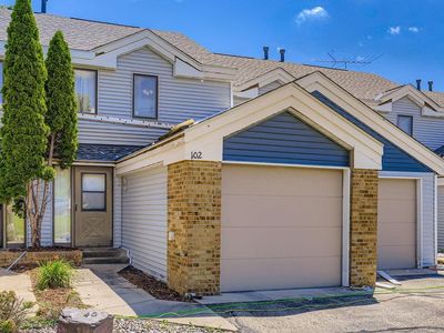 3040 Shields Dr APT 102