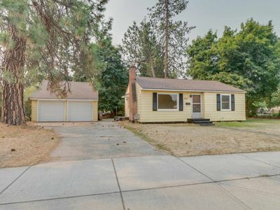 3011 W Rowan Ave