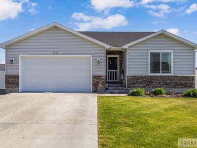 3974 E Hyrum Dr