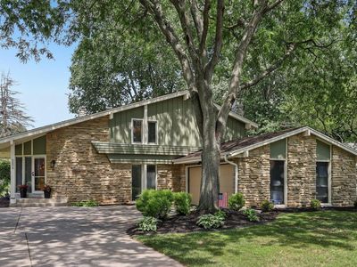 5806 Glen Flora DRIVE