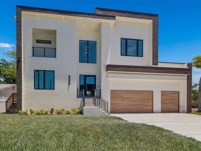 206 S Treasure Dr