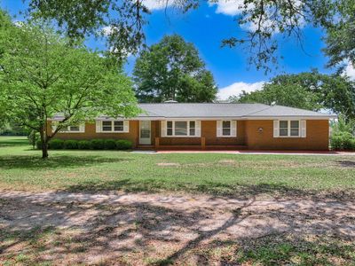 301 Douglas Dr