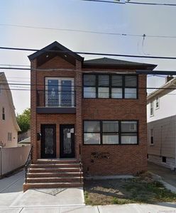 149-20 17th Avenue