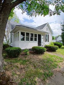 1101 White St