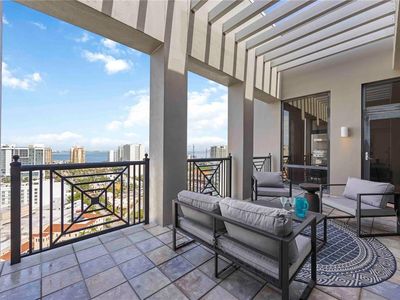 50 Central Ave #17PHB