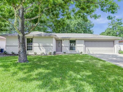16626 Forest Bend Ave