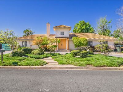 2720 E Sunset Hill Dr