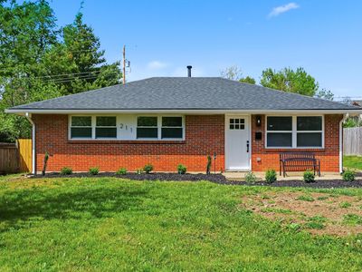 211 Mandalay Rd