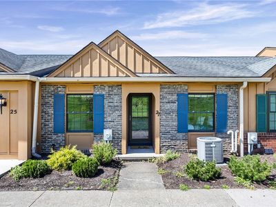 Property at 27 Huxley Way, Fairport, NY