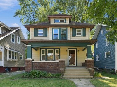 1137 W Oakdale Dr