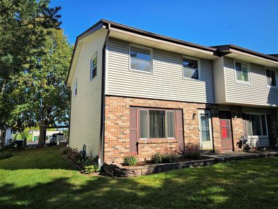 Property at 872 Castle Rd, Fond Du Lac, WI