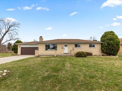 275 Clinton River Dr