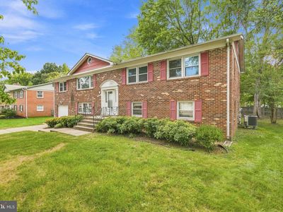 12015 Hickory Dr