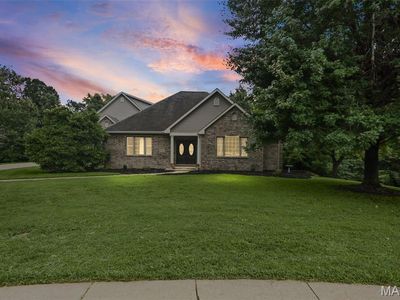 8536 Armsleigh Pl