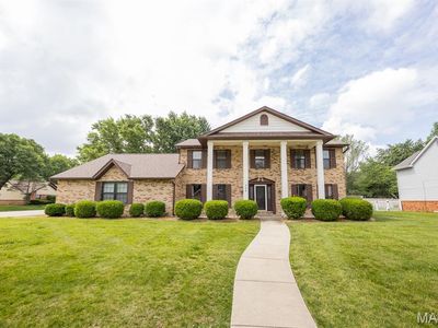 717 Saint Nicholas Dr