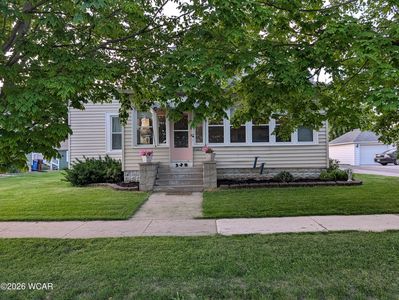 328 W 5th St