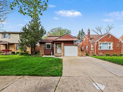 2182 Anita Ave