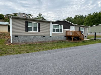 90 Enterprise Dr #90