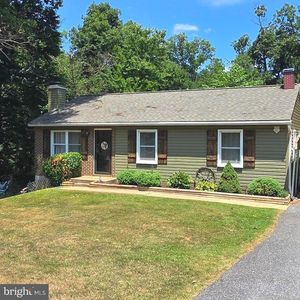 2205 Green Haven Way