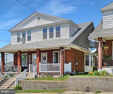 1211 E Bellevue Ave