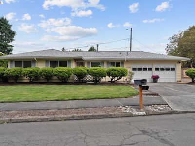 17725 NE Multnomah Dr