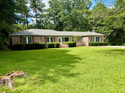 55 Lindsey Dr