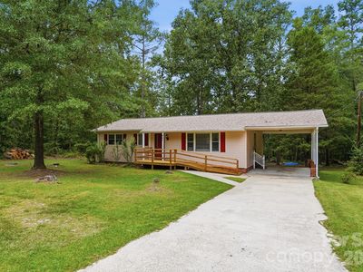 897 Community Ln