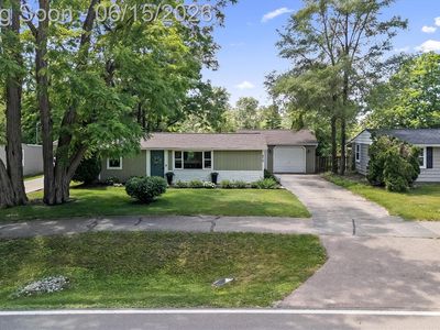 870 Pine Tree Rd