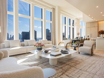 249 E 62nd St UNIT PENTHOUSE