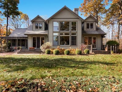 10373 S Western Hills Dr