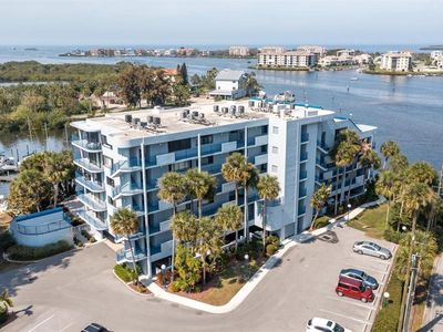 4823 Ebbtide Ln APT 104