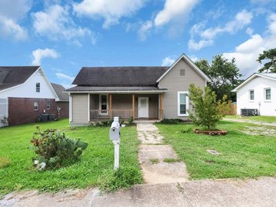 Property at 724 W Main St, Watertown, TN