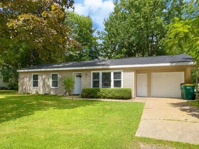 1507 Lake Ave